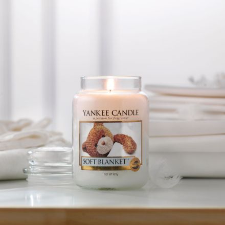 Agrandir l'image de Bougie Soft Blanket petite - YANKEE CANDLE Image de Bougie Soft Blanket petite - YANKEE CANDLE