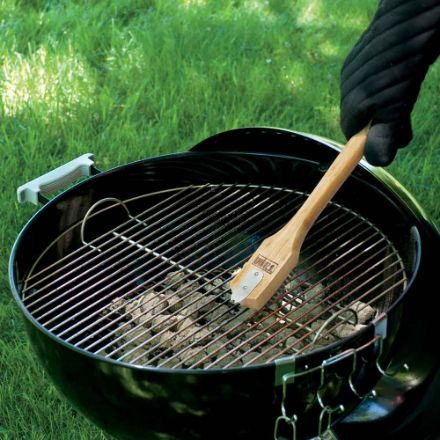 Agrandir l'image de Brosse avec manche en bambou - WEBER® Image de Brosse avec manche en bambou - WEBER®