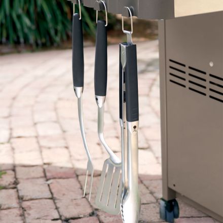 Agrandir l'image de Pince, pique et spatule barbecue - WEBER® Image de Pince, pique et spatule barbecue - WEBER®