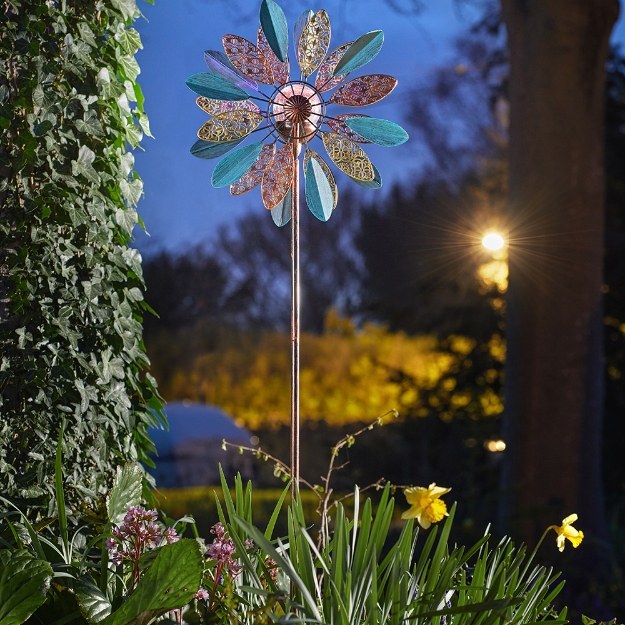 Image de Eolienne solaire mistral