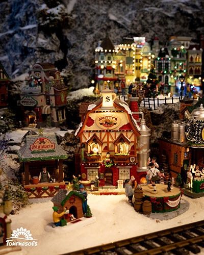 Village miniature Lemax illuminé avec brasserie et marché d’hiver, modèle d’exposition en déstockage